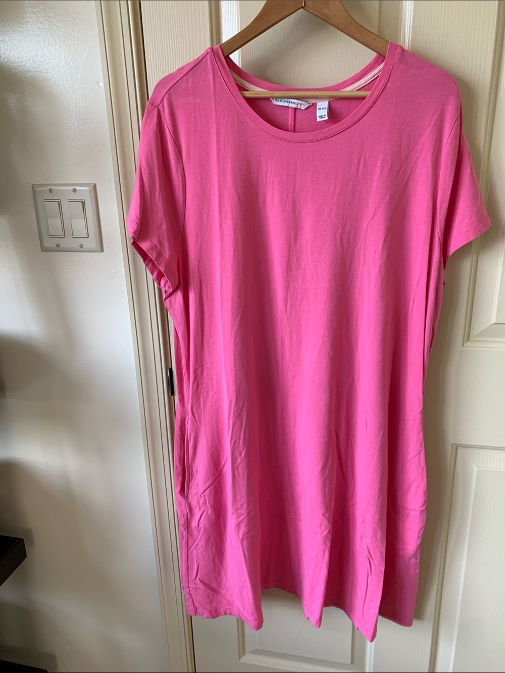 Isaac Mizrahi Bright Pink Midi Tee Dress